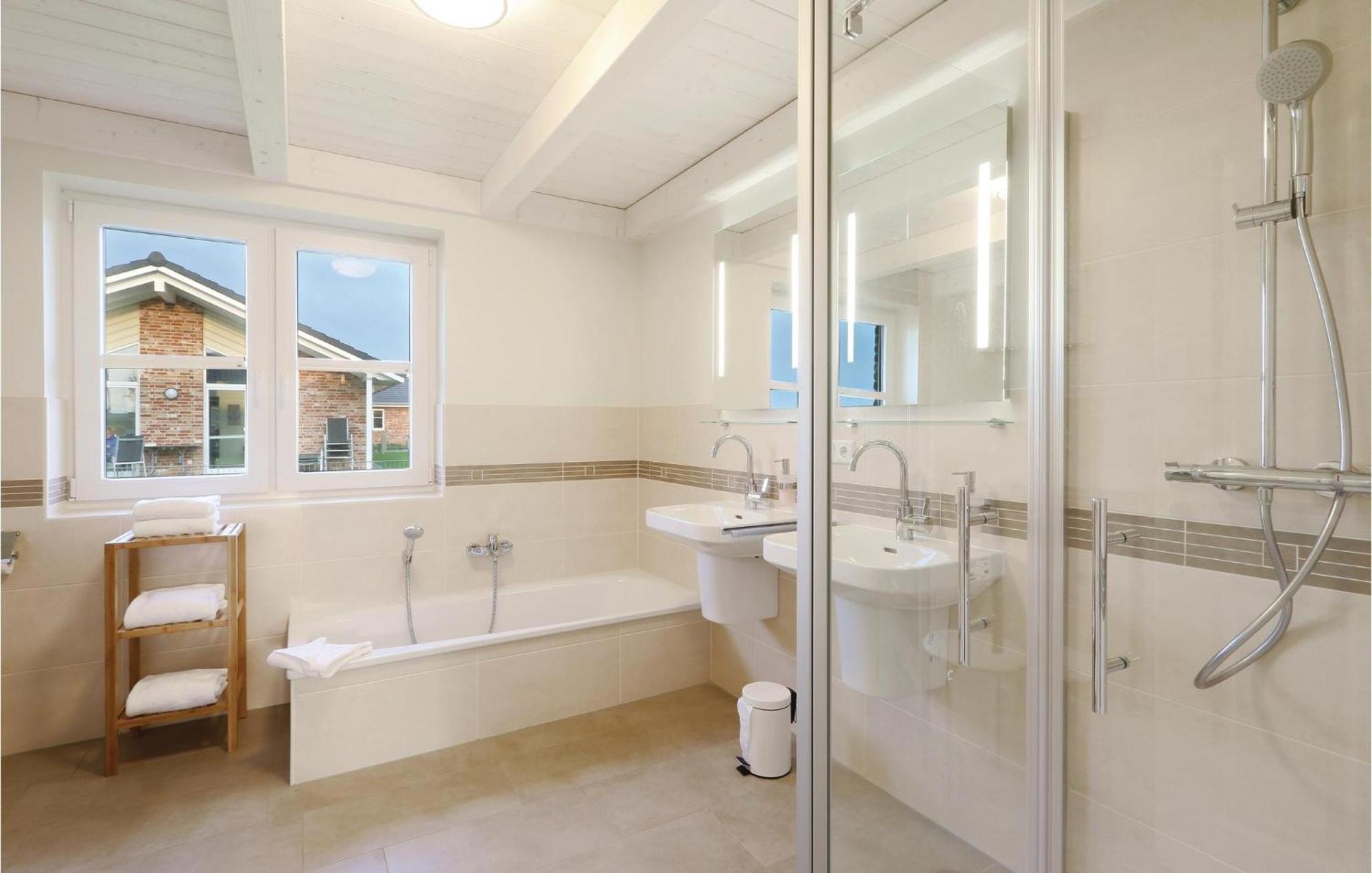Beautiful Home In Dagebuell With Wifi Bagian luar foto